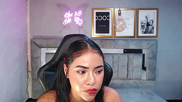 Kendall_Queen_v's cam snapshot