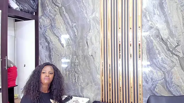 LauraSaenz01's cam snapshot