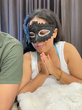 vickyandtania's cam snapshot