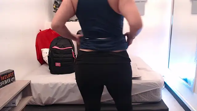 eva_twiss's cam snapshot