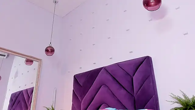 Queenndevil's cam snapshot