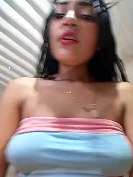 Sweed-virgin-pussy live sex cam