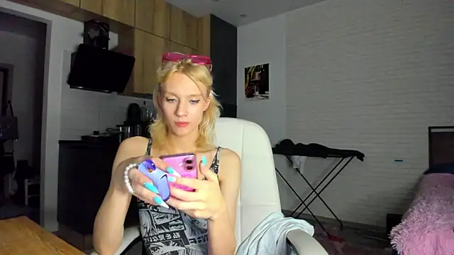 _Alice_Kitty live sex cam