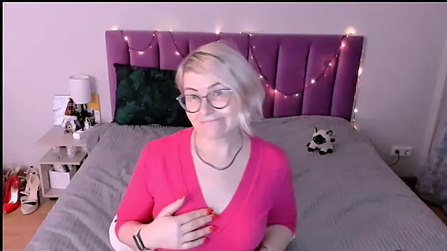 sabrinamacmarren's cam snapshot