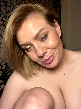 KrisKkiki live sex cam