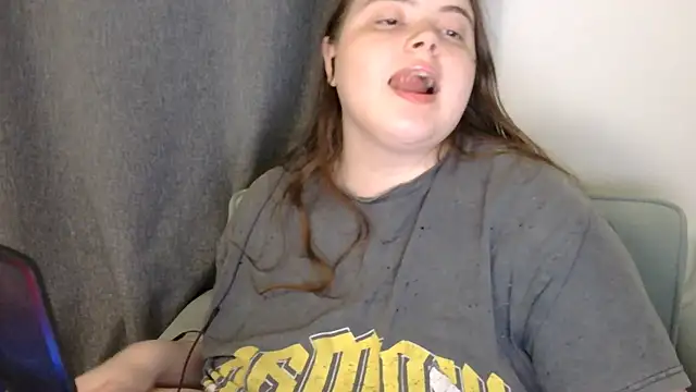 brattyprincessemma's cam snapshot