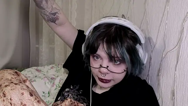 Alice_Zev's cam snapshot