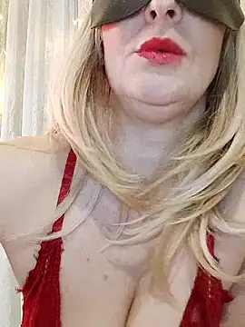 Milfporcona's cam snapshot