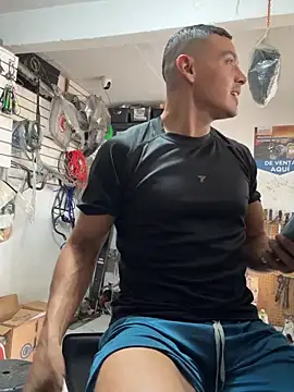 Paul22cm- live sex cam