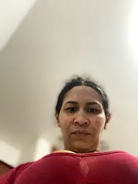 Carola-Ross live sex cam