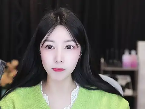 Nuyoah-77 live sex cam