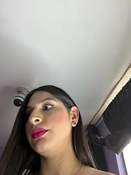 charlotte_stevenss_'s cam snapshot