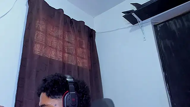 violet_and_myers live sex cam