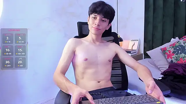 Aron_valverde live sex cam