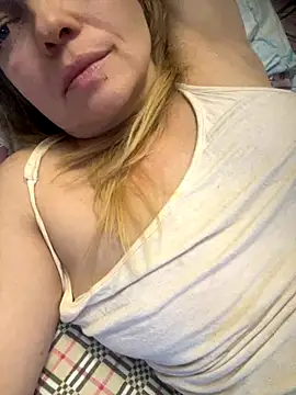 Suzanele live sex cam