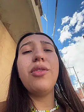 Alix_Rousses21's cam snapshot