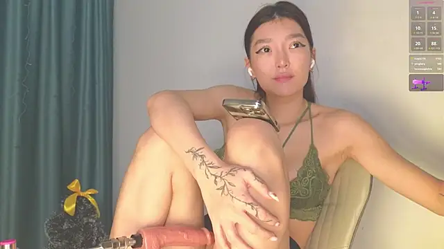 AudreyMell live sex cam