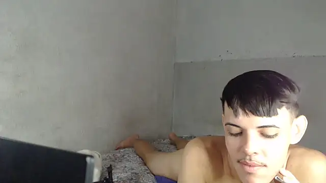 MicaelRian69's cam snapshot