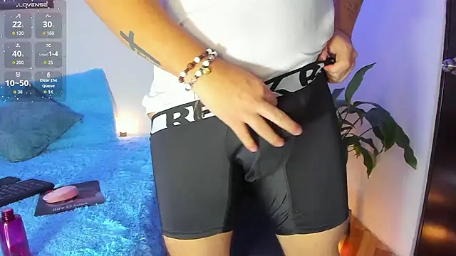 ethan_flame1's cam snapshot