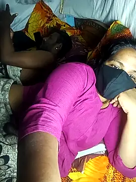 HORNY-COUPLEE live sex cam