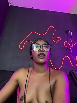 TIFFANYYSTAR live sex cam