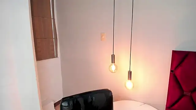 GahiaBelucci's cam snapshot