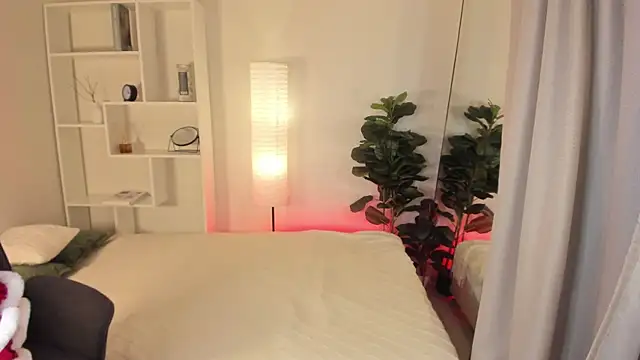 EmilyAir's cam snapshot