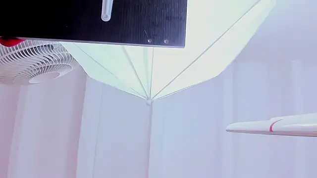 antonellarousee's cam snapshot