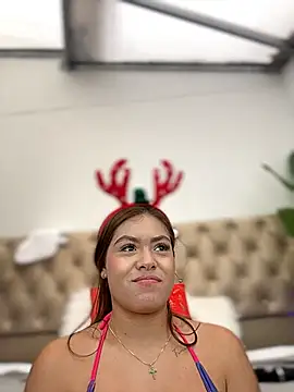 MayaMoanXXX's cam snapshot