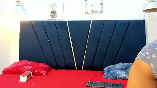 naomi_x0's cam snapshot