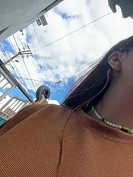 Alix_Rousses21's cam snapshot