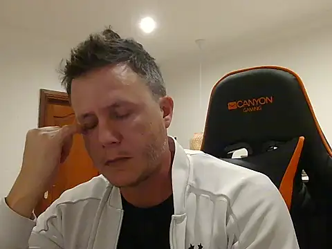 TroyDieselXXX's cam snapshot