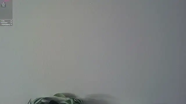 Earny_baby's cam snapshot