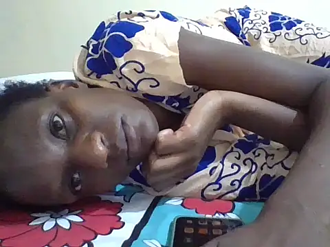 SimplyHer's cam snapshot