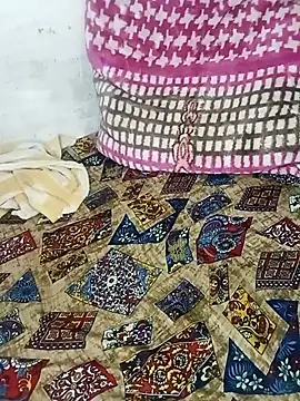 V_HOT_CUTE's cam snapshot