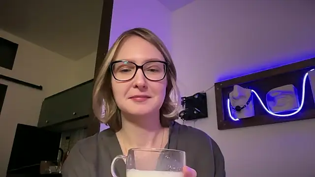 Kira_Elve's cam snapshot