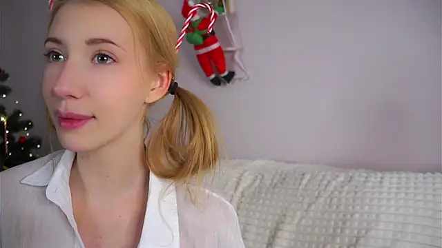 SunnivaCovil's cam snapshot