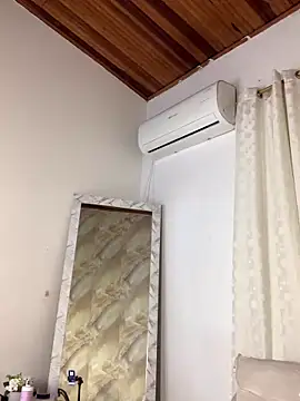 emilyrojas's cam snapshot