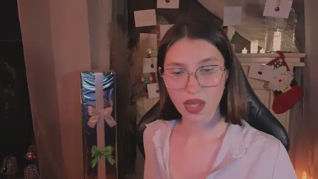 hi_evie's cam snapshot