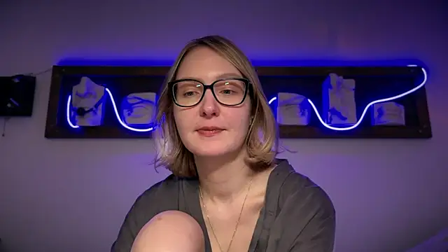 Kira_Elve's cam snapshot