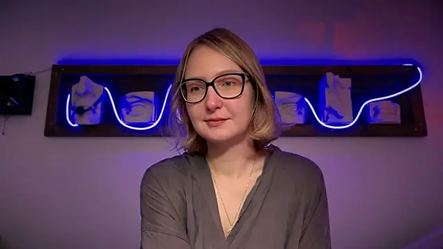 Kira_Elve's cam snapshot