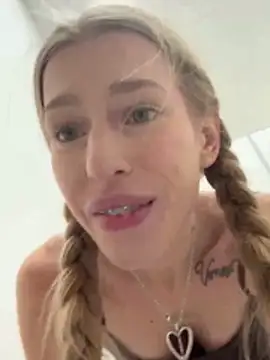 kira_mia live sex cam