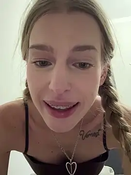 kira_mia's cam snapshot