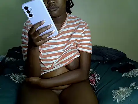 Sexiebony12 live sex cam