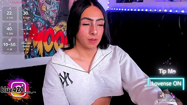 Skyler__blue4 live sex cam