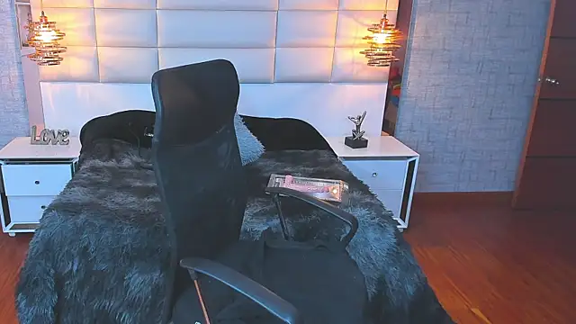 Nohemi_louse live sex cam