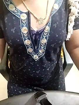 Aishu-tamil09 live sex cam