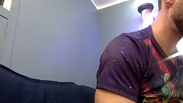 sexyhotstud12 live sex cam