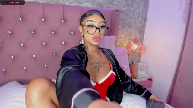 Mia_Jansen live sex cam