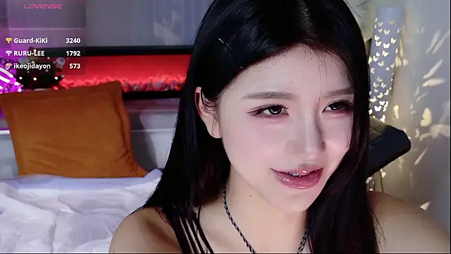Kiki--2025 live sex cam